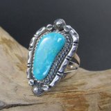 【ナバホ族のパイロットマウンテンターコイズ リング】をご紹介！