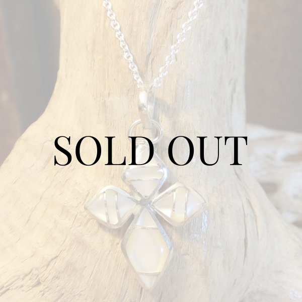 画像3: ズニ族：ホワイトシェル クロスデザイン ペンダント (3)