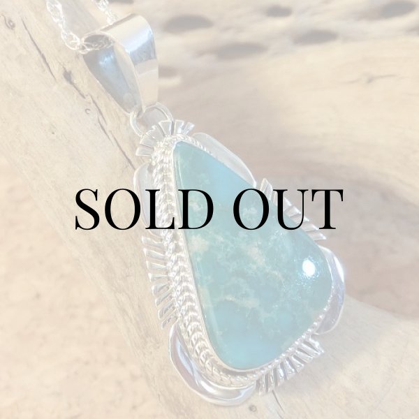 画像2: ナバホ族：キングマン ターコイズ ペンダント (2)