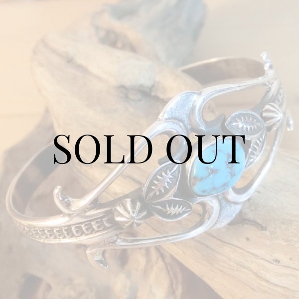 画像2: ナバホ族:ターコイズ付き キャストタイプ カフブレスレット (2)