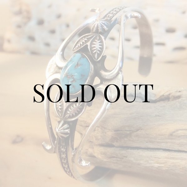 画像4: ナバホ族:ターコイズ付き キャストタイプ カフブレスレット (4)