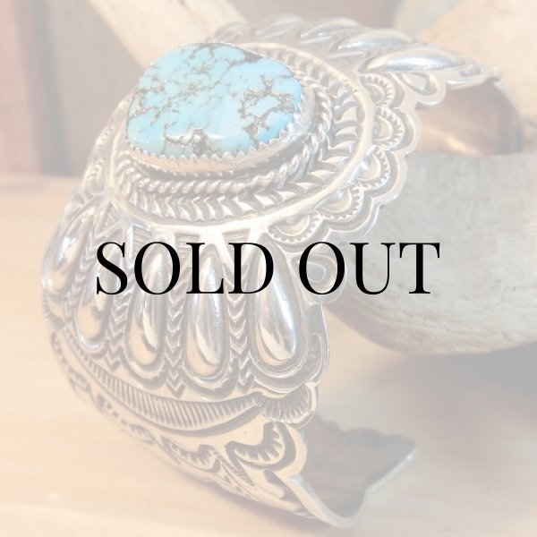 画像4: ナバホ族：キングマン ターコイズ カフブレスレット (4)