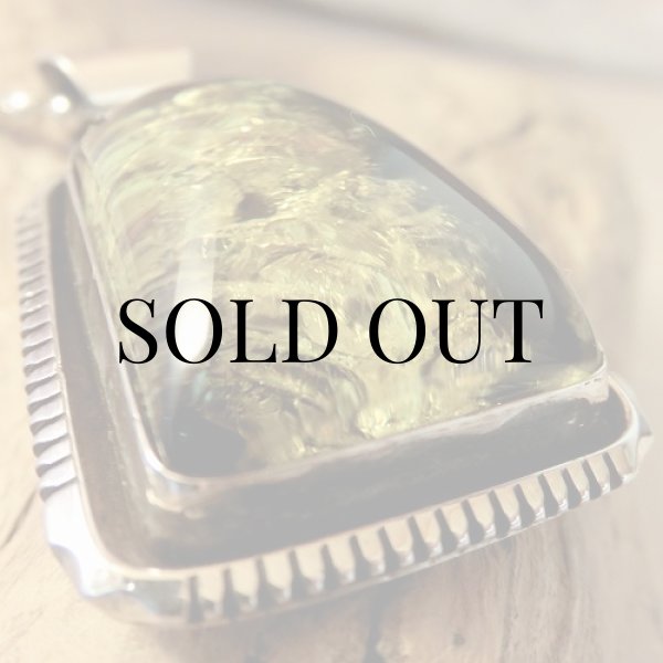 画像5: ナバホ族：グリーンアンバー（琥珀) ペンダント (5)