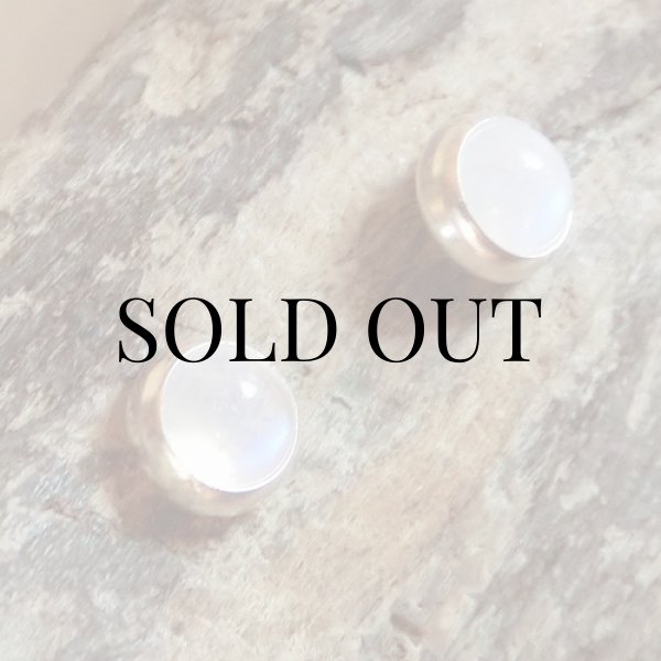 画像2: ナバホ族：クォーツ ドット ピアス (2)