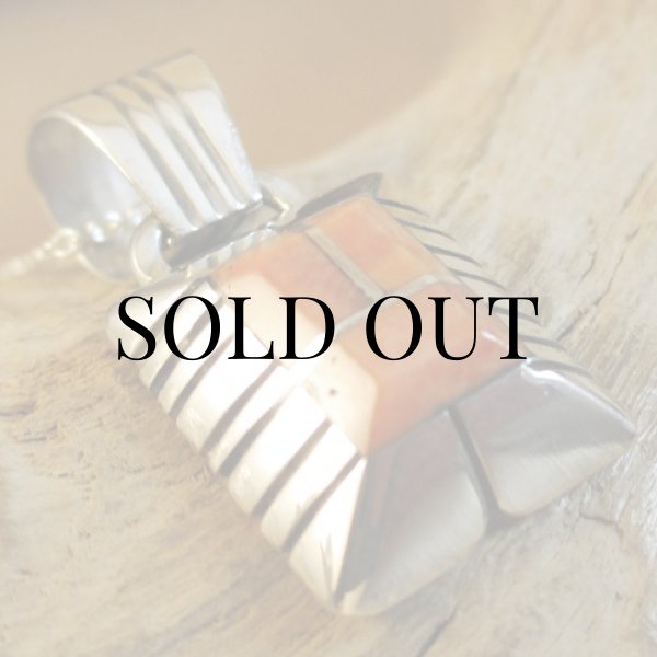 画像8: ナバホ族：Chester Benally スパイニーオイスターシェル インレイ ペンダント (8)