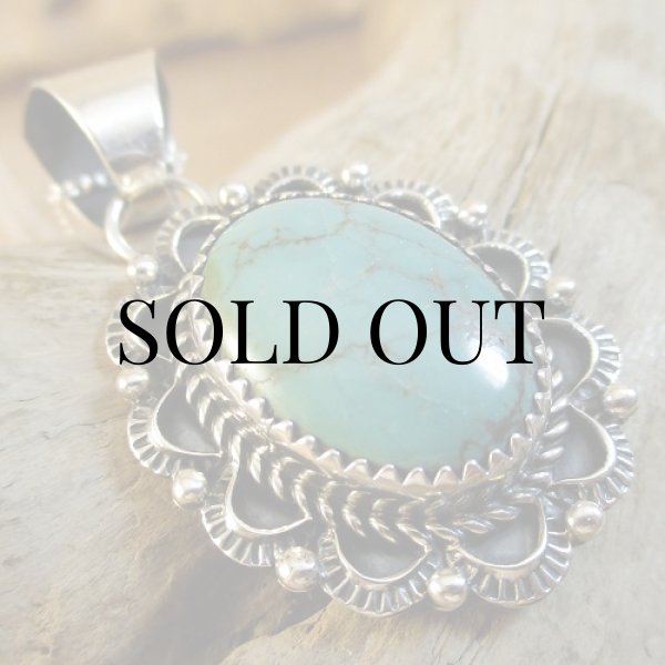 画像8: ナバホ族：John Delvin グリーンターコイズ ペンダント (8)