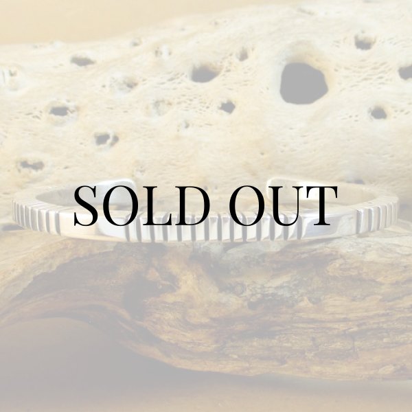 画像6: ナバホ族：Delbert Vandever スクエア ワイヤー カフブレスレット (6)