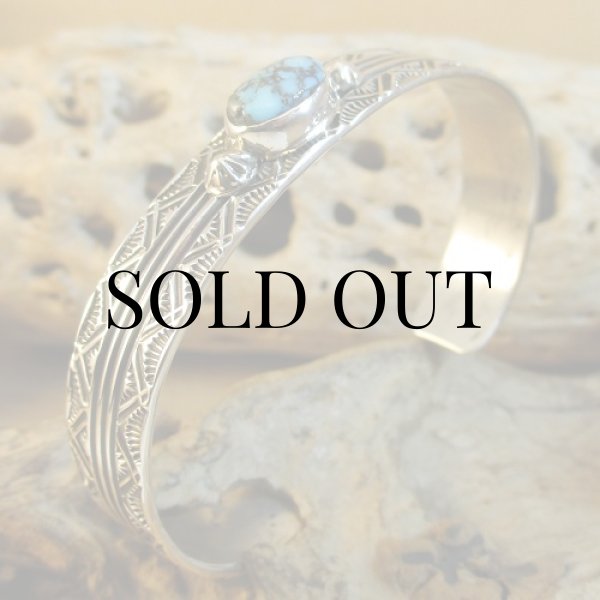 画像4: ナバホ族：Henry Mariano アパッチブルー ターコイズ カフブレスレット (4)