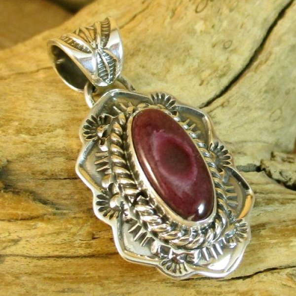 画像3: ナバホ族：Kevin Ramone スパイニーオイスターシェル ペンダント トップ (3)