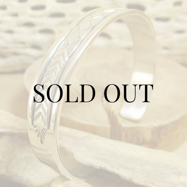 画像4: ナバホ族：Bruce Morgan スタンプワーク シルバー カフブレスレット (4)