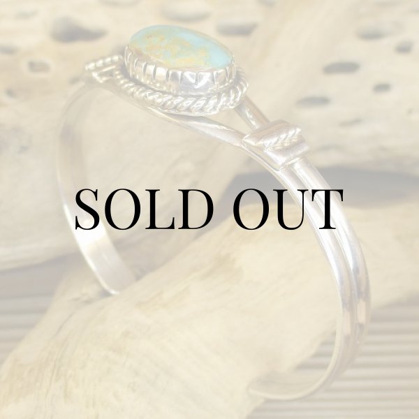 画像6: ナバホ族：Delbert Vandever ロイストンターコイズ カフブレスレット (6)