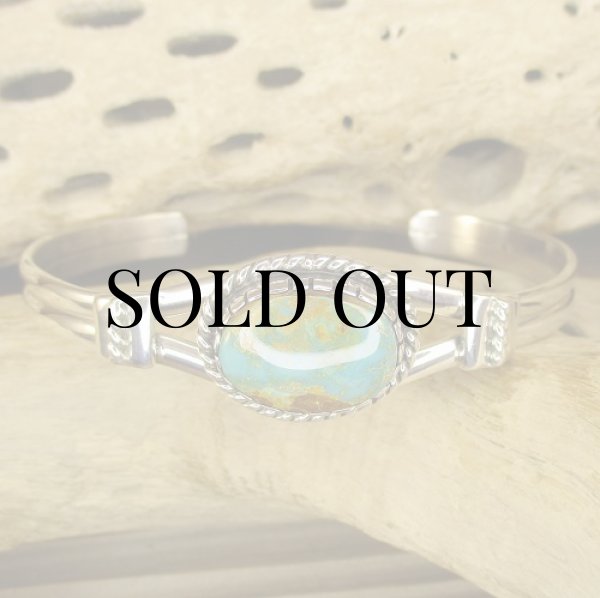 画像2: ナバホ族：Delbert Vandever ロイストンターコイズ カフブレスレット (2)