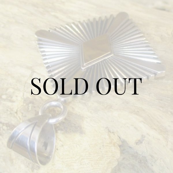 画像5: ナバホ族：Pat Bedonie 14K サンバースト ダイヤモンド ペンダントトップ (5)