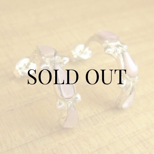 画像2: ズニ族：ピンクシェル フープ ピアス (2)