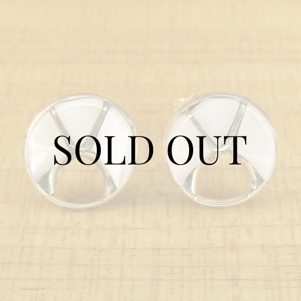 画像2: ズニ族：ホワイトシェルインレイ ピアス (2)