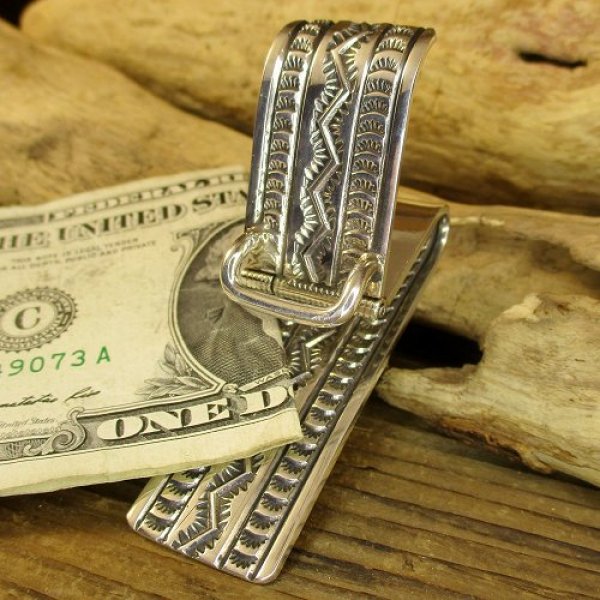 画像11: ナバホ族：Sunshine Reeves スタンプワーク マネークリップ (11)