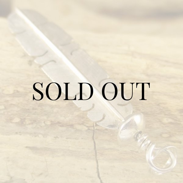 画像8: イスレタ族：マイケル・カーク（Michael Kirk）イーグルフェザー ペンダントトップ (8)