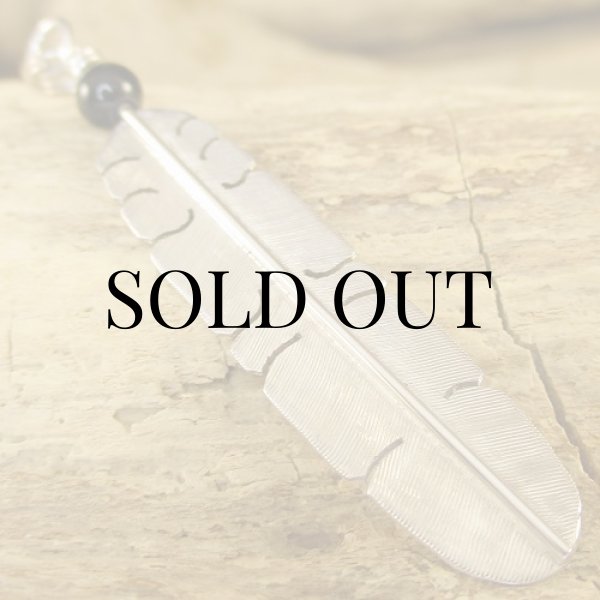 画像6: イスレタ族:マイケル・カーク(Michael Kirk)イーグルフェザー ペンダントトップ (6)