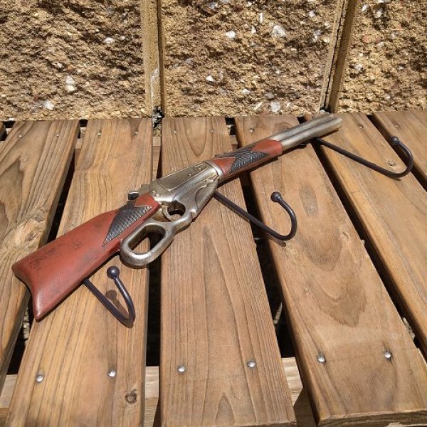 画像7:  『ライフルモチーフ壁掛け 3フック』(Triple Hanger Hook) (7)