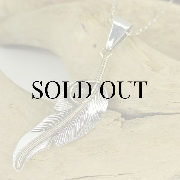 ナバホ族：Chris Charley イーグルフェザー ペンダント - PINE☆FIELD