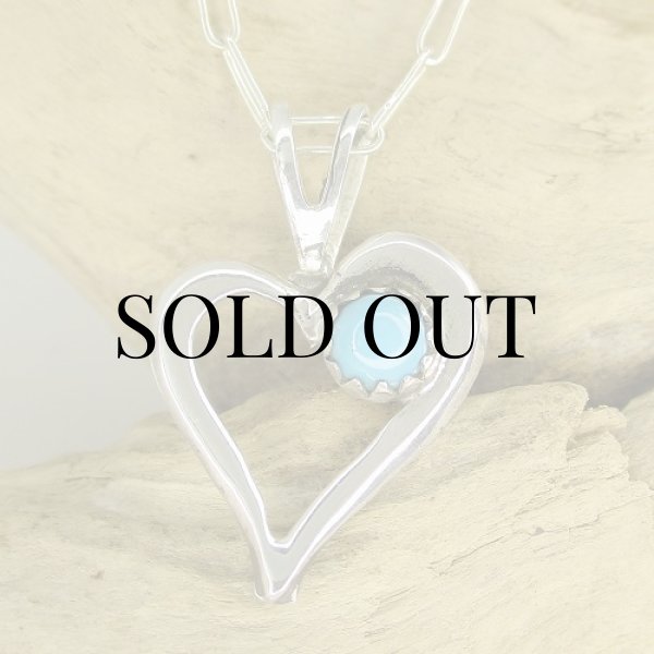 画像2: ナバホ族：ターコイズ付きハート ペンダント (2)