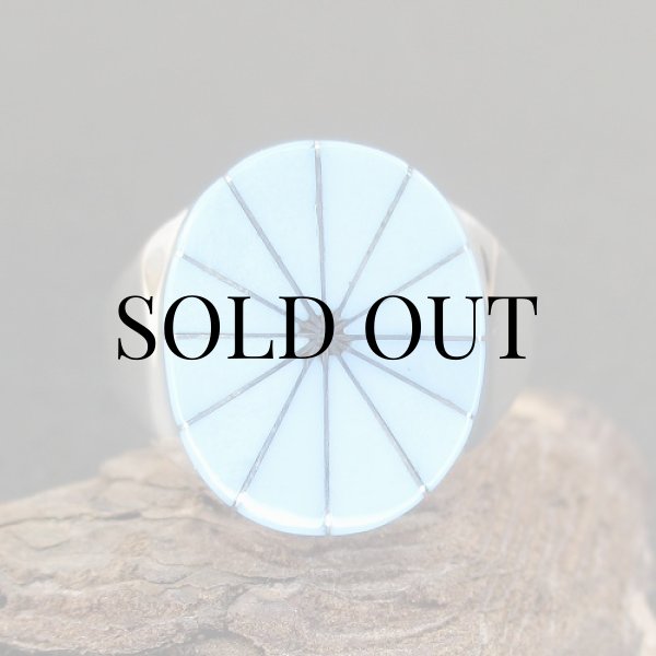 画像2: ナバホ族：Jones Latome チャネルインレイ ターコイズ リング 21号 (2)