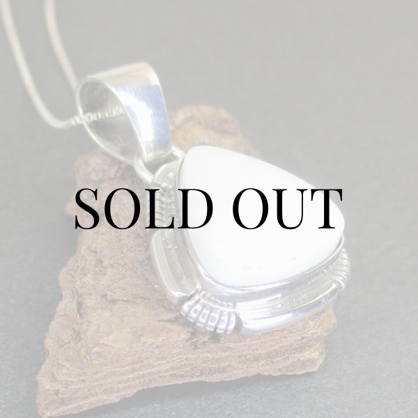 画像8: ナバホ族：Donovan Skeets ホワイトターコイズ ペンダント (8)