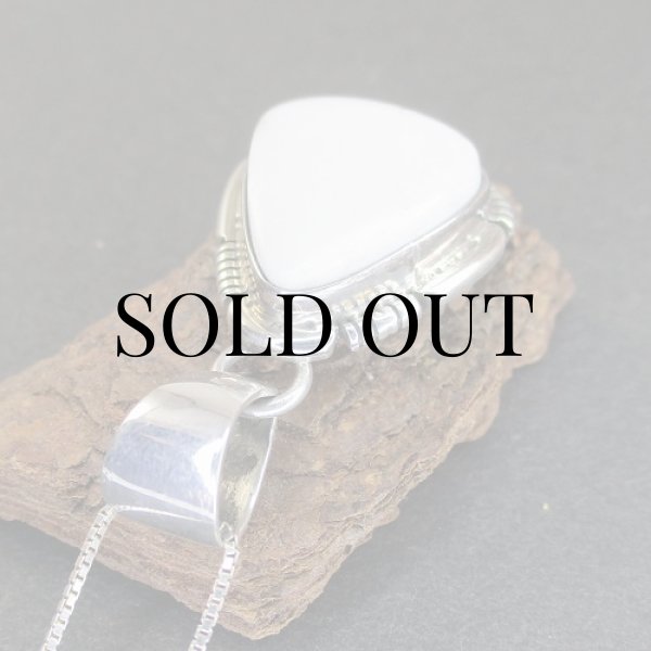 画像5: ナバホ族：Donovan Skeets ホワイトターコイズ ペンダント (5)