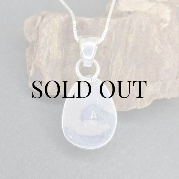 画像4: ナバホ族：Annie Chapo モレンシ ターコイズ ペンダント (4)